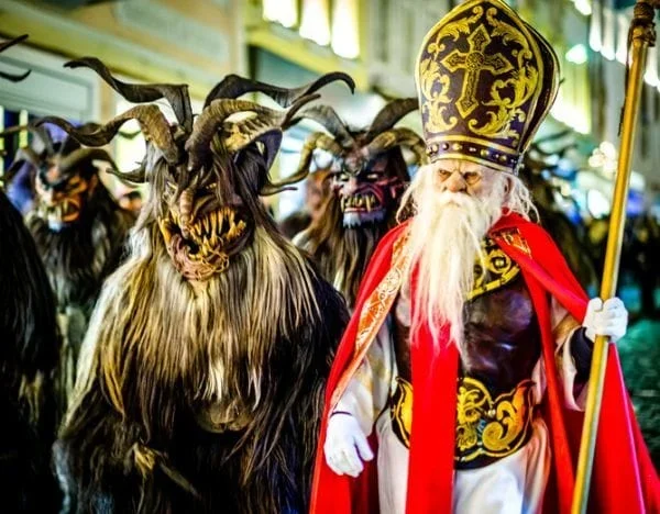 Origen Del Krampus Con San Nicolas