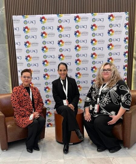 Venessa Rivas Medina, Silvia Solís García y Paloma Sánchez Martínez