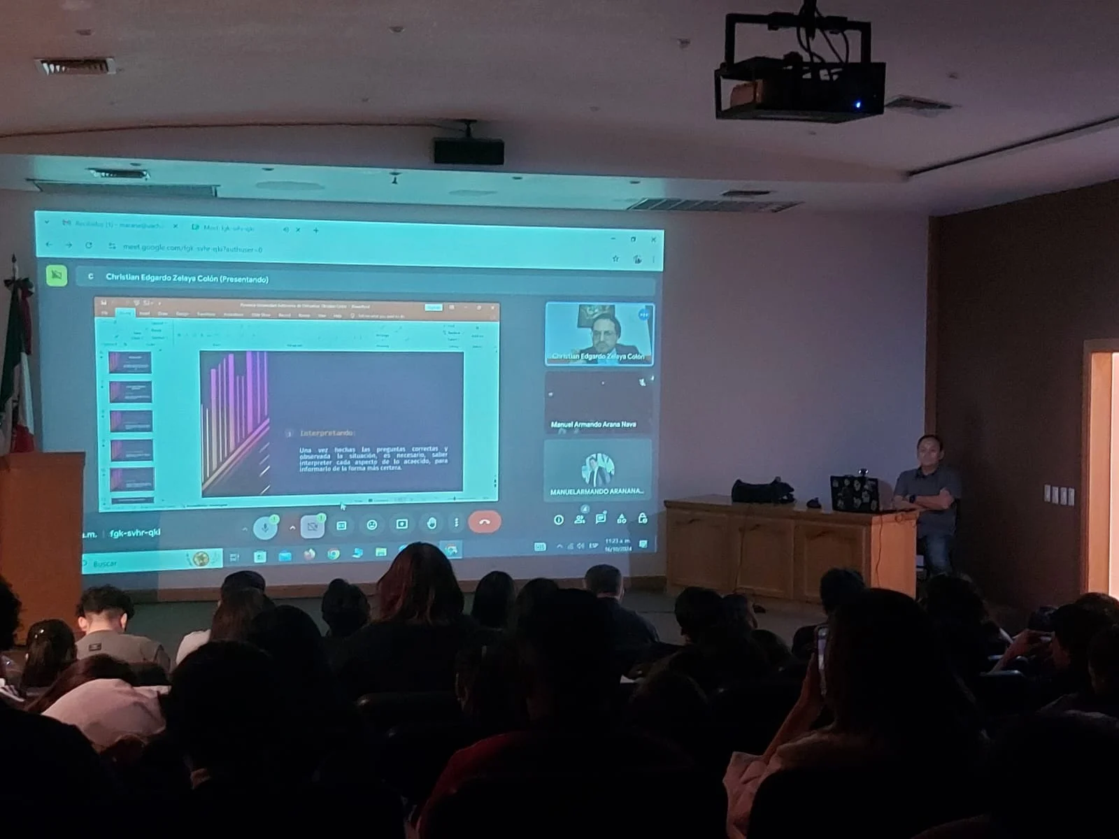 Conferencias Virtuales en el cine club/ Foto tomadas por Karime Masias 