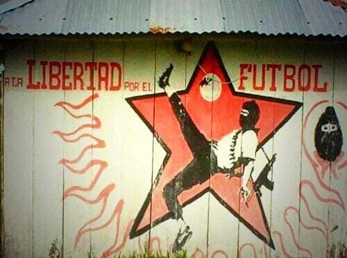 A la libertad por el futbo